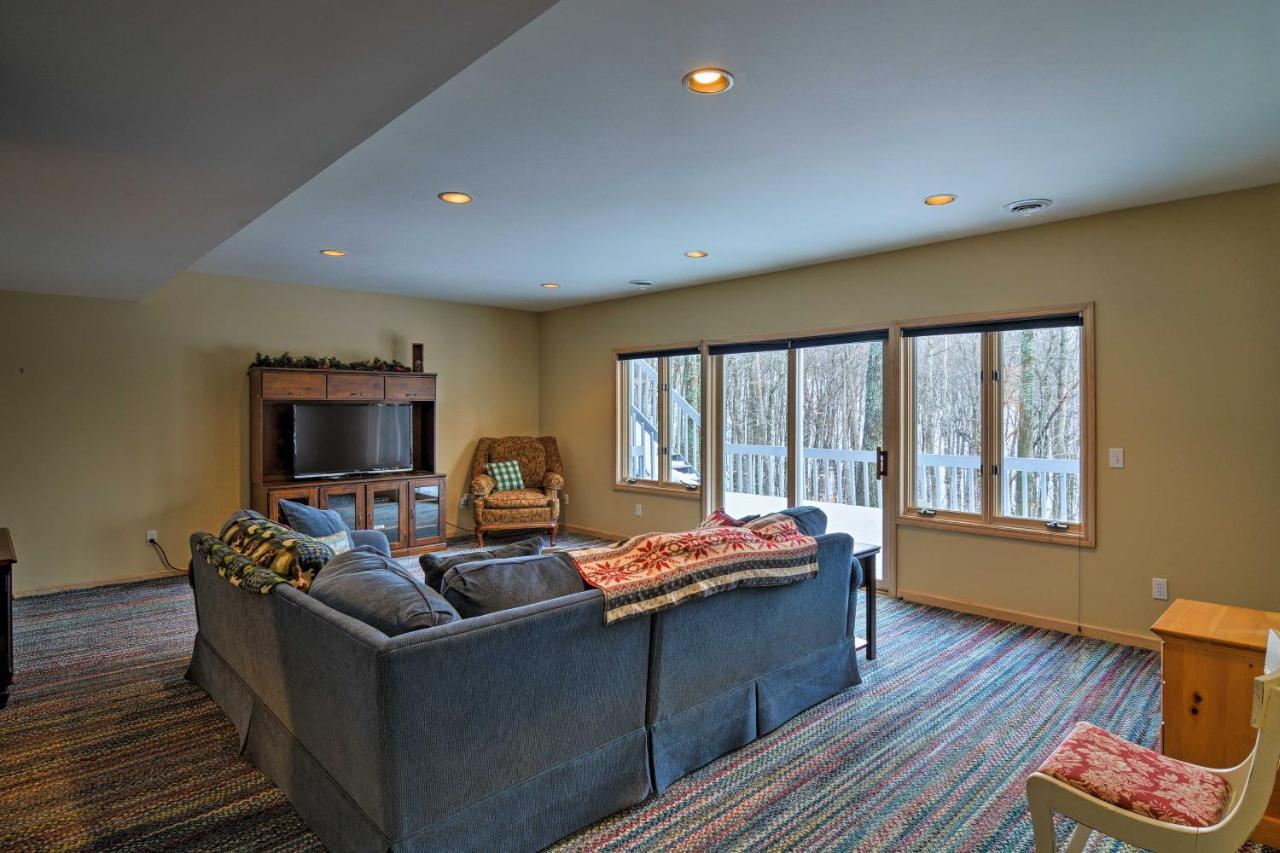 Resort-Style Harbor Springs Home With 2 Decks! Экстерьер фото